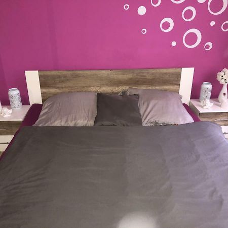 Apartman V Centru Mostu Daire Dış mekan fotoğraf